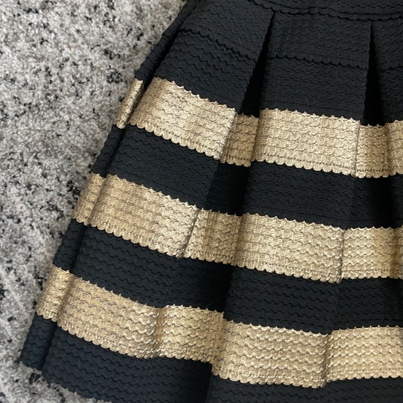 Strapless Gold and Black Bell Dress - Picture 2 of 3